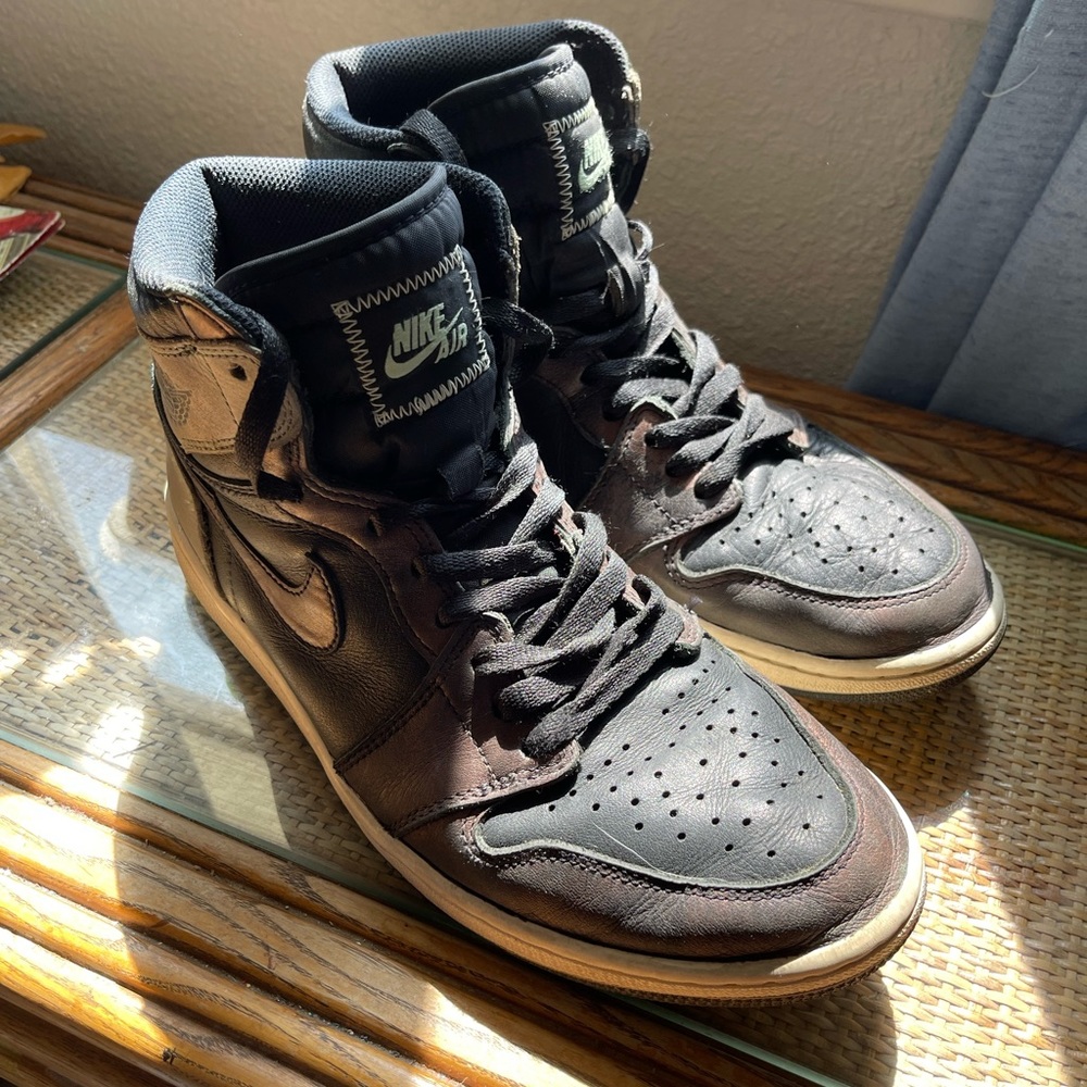 Old pair of air Jordan 1 rust shadow